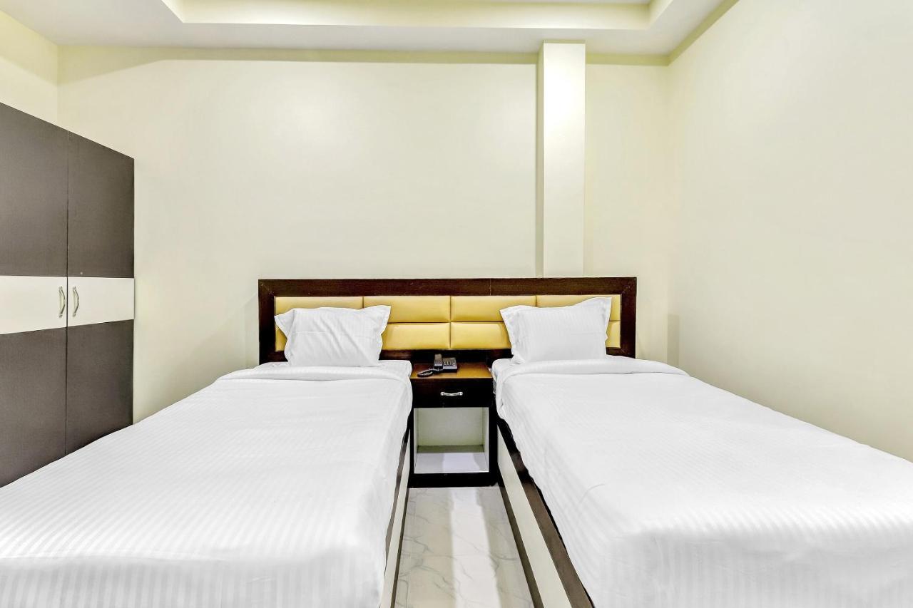 Capital O 85514 Kalpana Hotel Guwahati Exteriör bild
