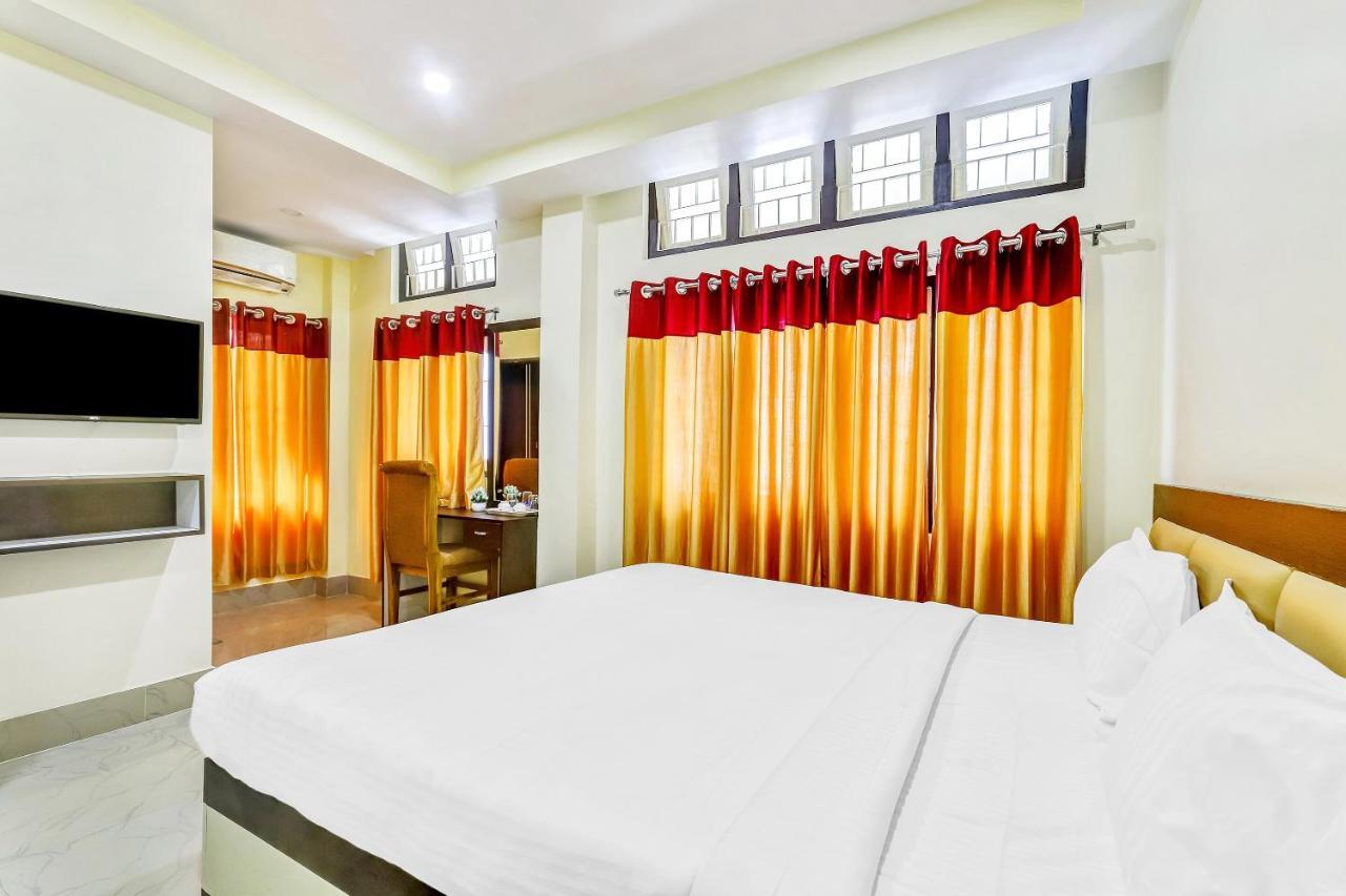 Capital O 85514 Kalpana Hotel Guwahati Exteriör bild